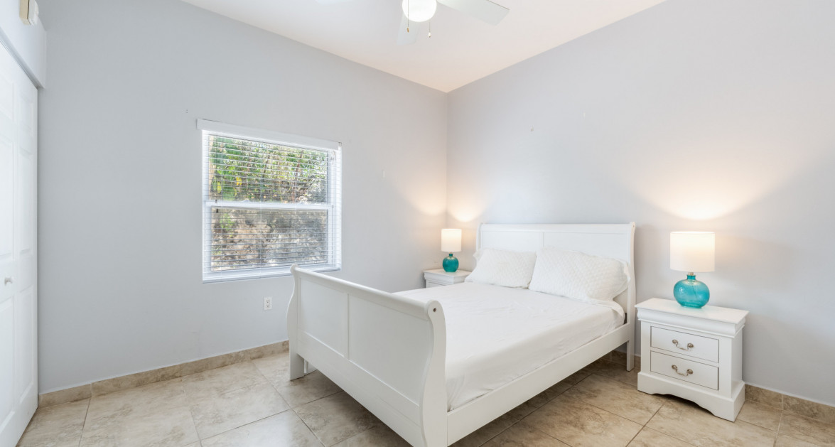 #44 Executive Suites | George Town - Investor Opportunity, 1 Bed Middle unit - Image 13