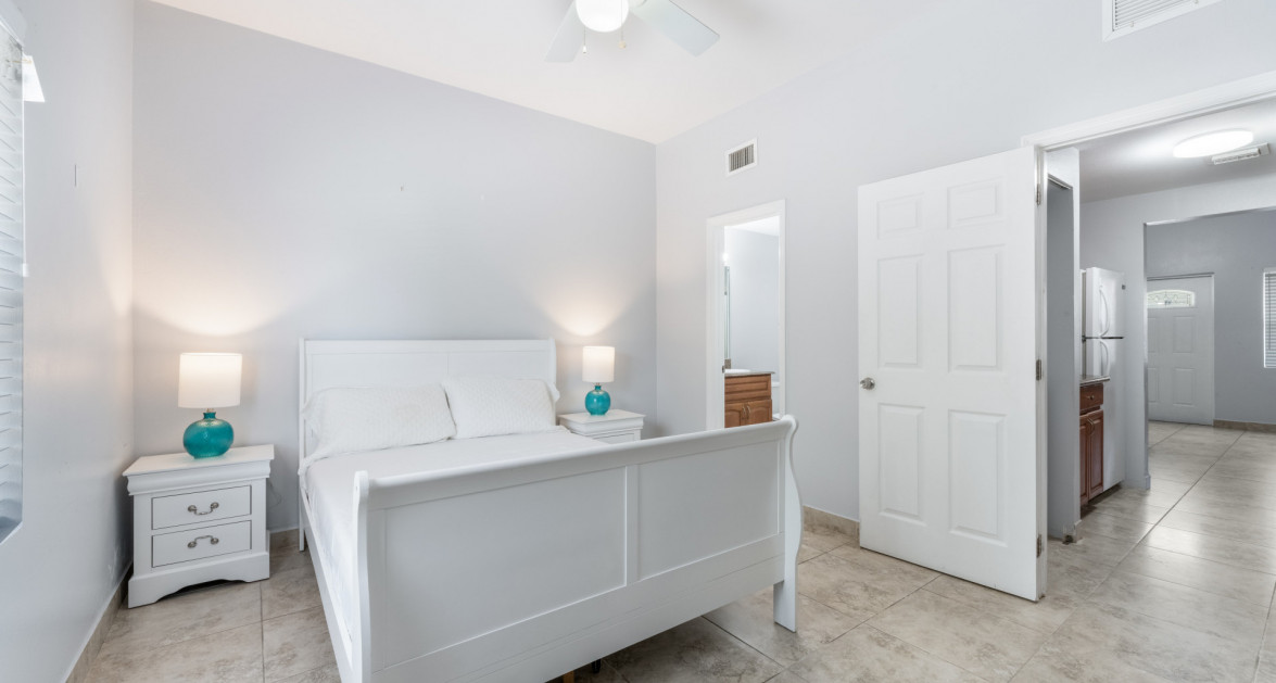 #44 Executive Suites | George Town - Investor Opportunity, 1 Bed Middle unit - Image 14