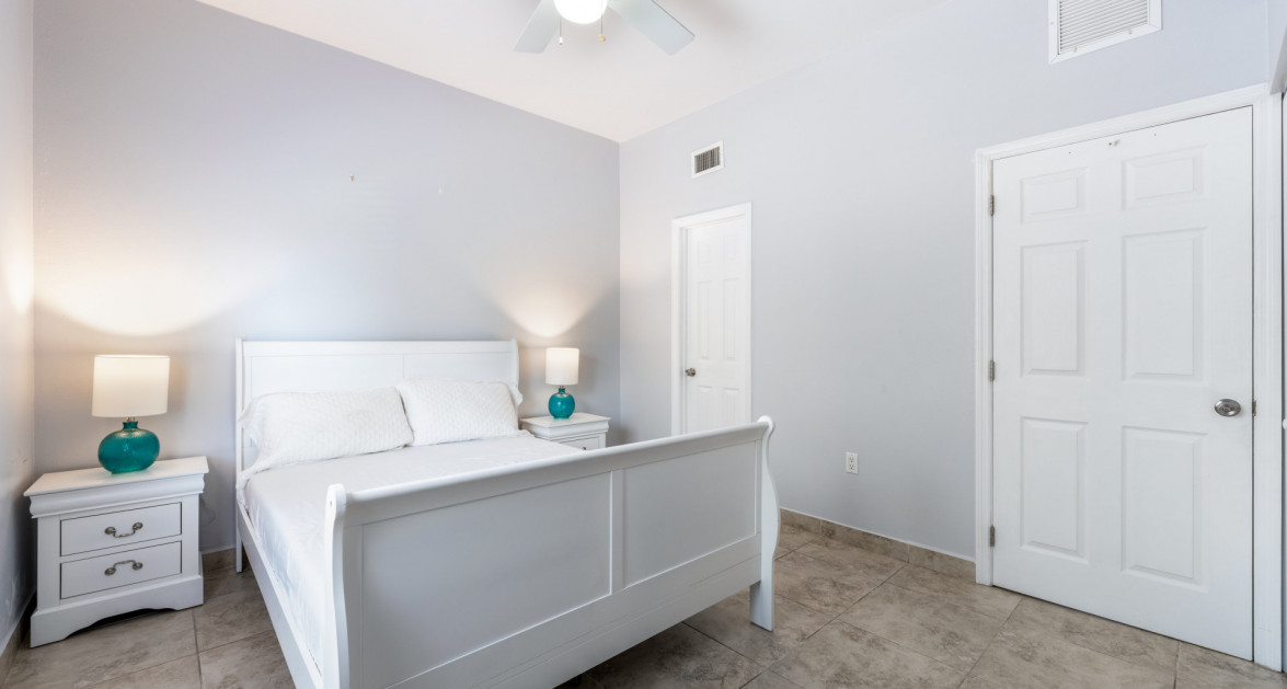 #45 Executive Suites | George Town - Investor Opportunity, 1 Bed Corner unit - Image 13