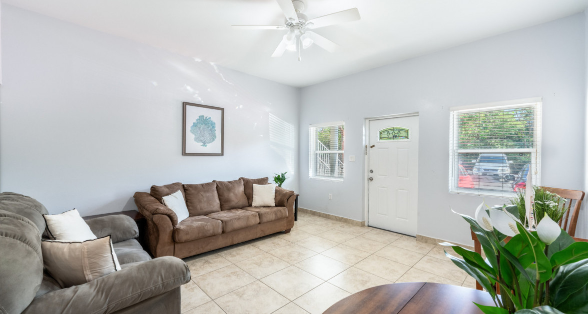 #45 Executive Suites | George Town - Investor Opportunity, 1 Bed Corner unit - Image 8