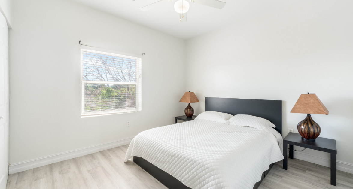 #46 Executive Suites | George Town - Investor Opportunity, 2 Bed Corner unit - Image 6