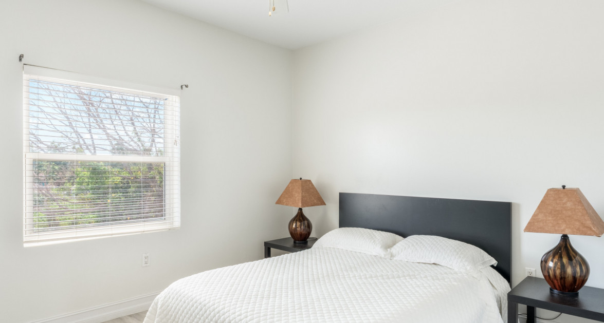 #48 Executive Suites | George Town - Investor Opportunity, 2 Bed Middle unit - Image 9