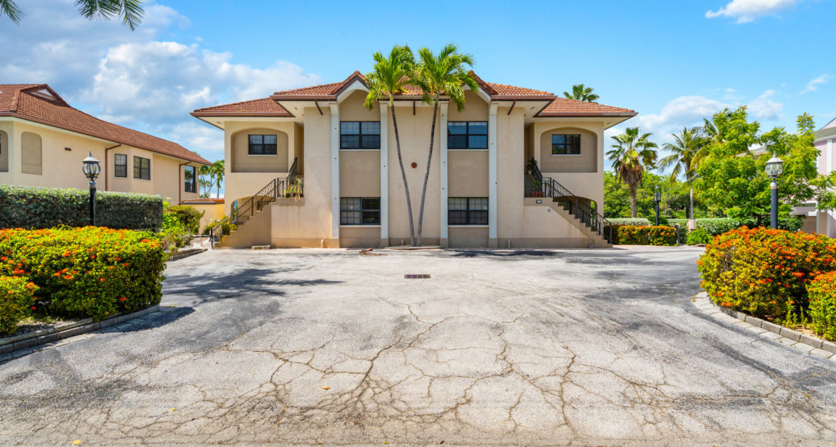 5 Canal Front Multifamily Properties | Snug Harbour – Investment Portfolio Opportunity - Image 14