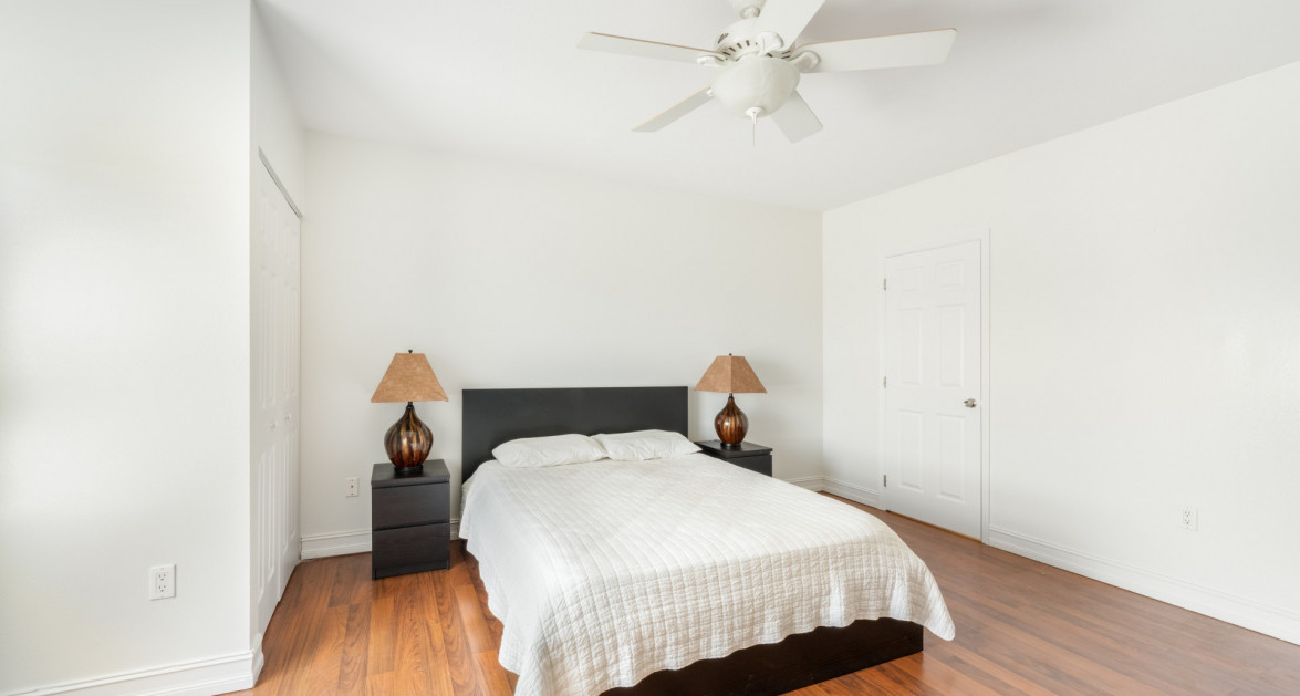 #51 Executive Suites | George Town - Investor Opportunity, 2 Bed Middle unit - Image 1