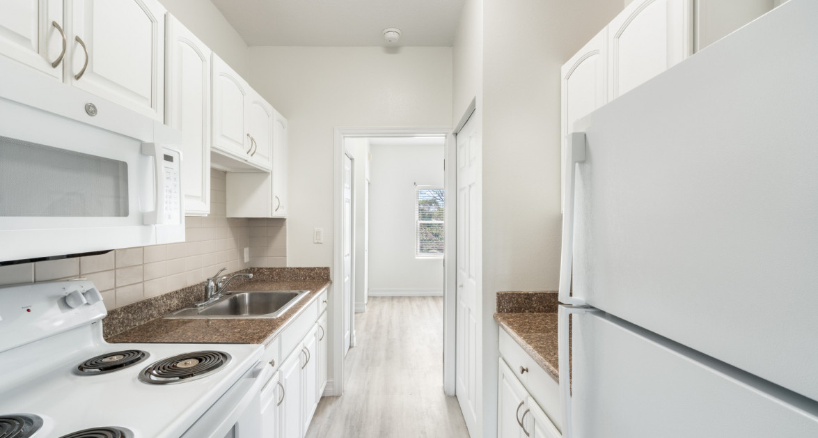 #54 Executive Suites | George Town - Investor Opportunity, 2 Bed Corner unit - Image 5