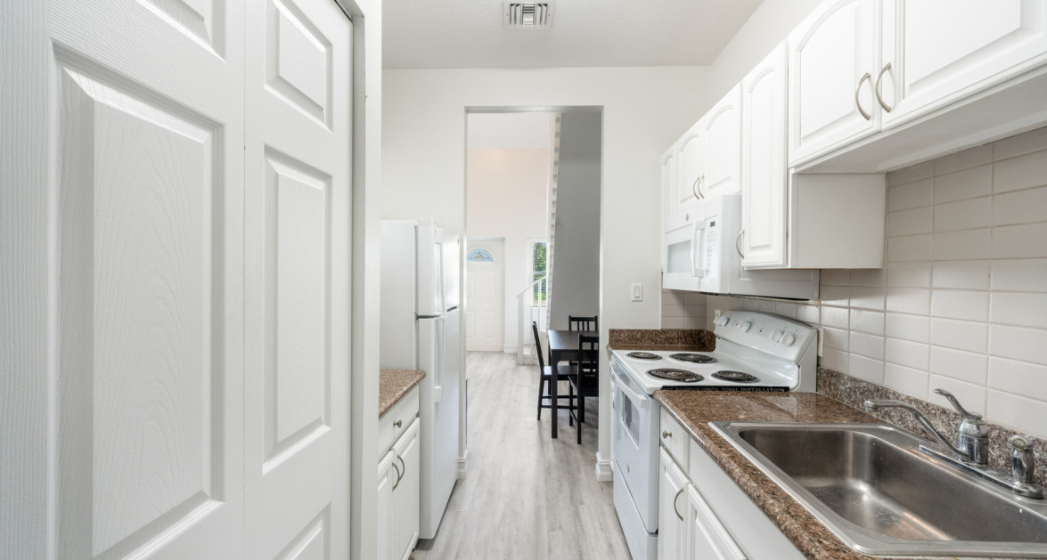 #54 Executive Suites | George Town - Investor Opportunity, 2 Bed Corner unit - Image 12