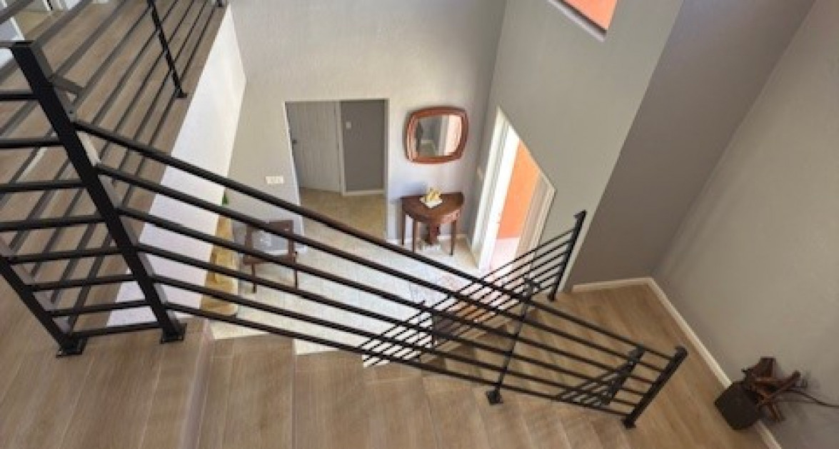 6 Bedroom across from Beautiful Breakers Beach - Image 5