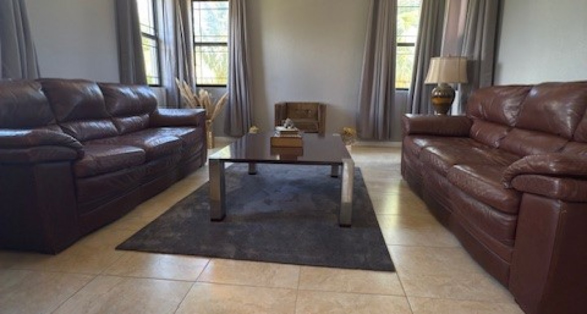 6 Bedroom across from Beautiful Breakers Beach - Image 7