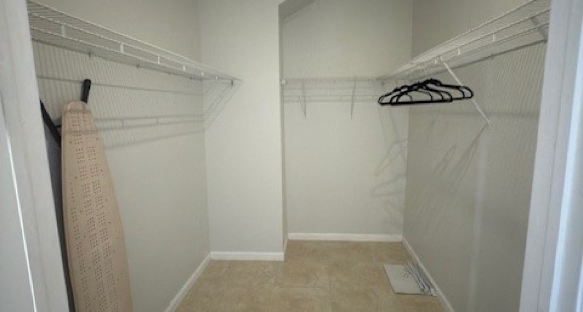 6 Bedroom across from Beautiful Breakers Beach - Image 19