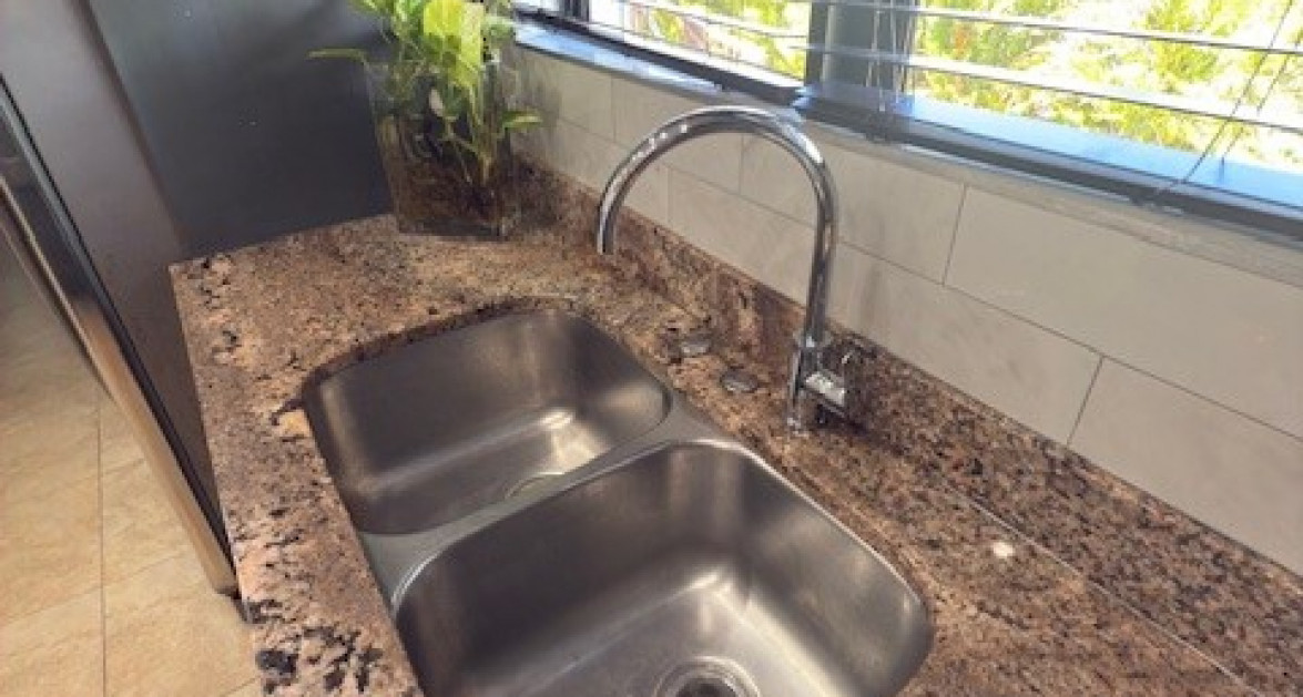 6 Bedroom across from Beautiful Breakers Beach - Image 29