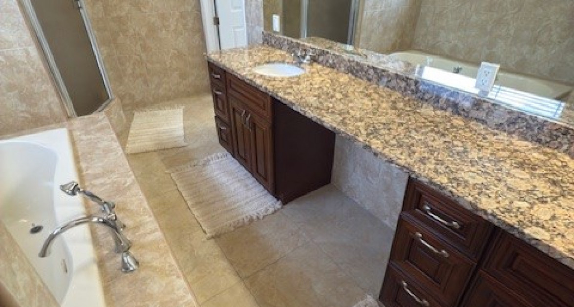 6 Bedroom across from Beautiful Breakers Beach - Image 20