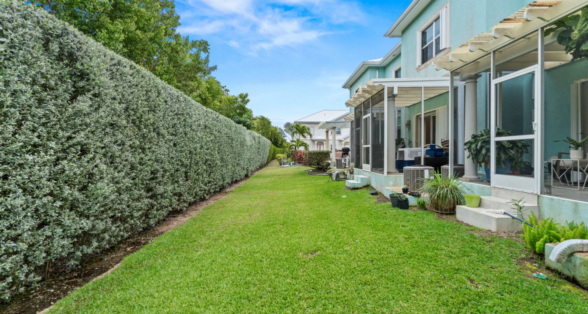 7 SNUG HARBOUR VILLAS | UPDATED 2?BED, 2.5?BATH IN A PRIME SEVEN MILE BEACH CORRIDOR COMMUNITY - Image 18