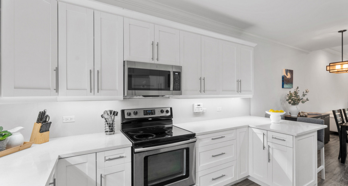 7 SNUG HARBOUR VILLAS | UPDATED 2?BED, 2.5?BATH IN A PRIME SEVEN MILE BEACH CORRIDOR COMMUNITY - Image 4