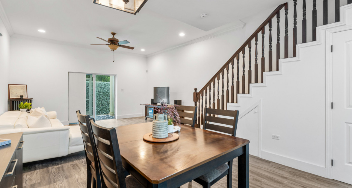 7 SNUG HARBOUR VILLAS | UPDATED 2?BED, 2.5?BATH IN A PRIME SEVEN MILE BEACH CORRIDOR COMMUNITY - Image 6