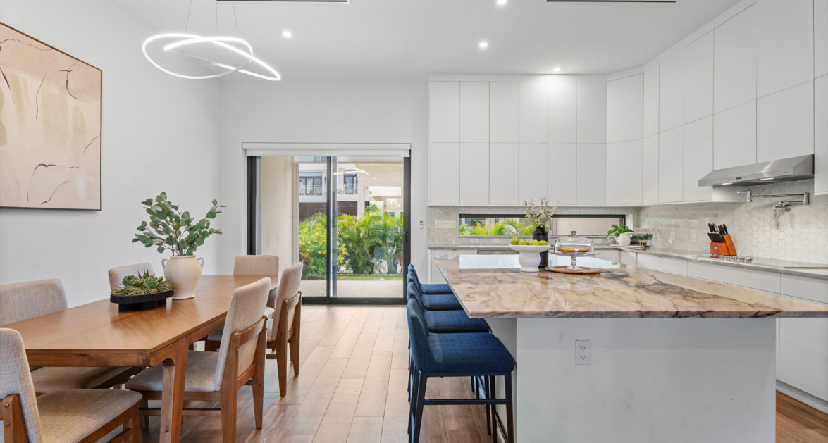 74 Bahia - Modern 4-Bedroom Townhouse in Amenity-Rich South Sound Community - Image 4