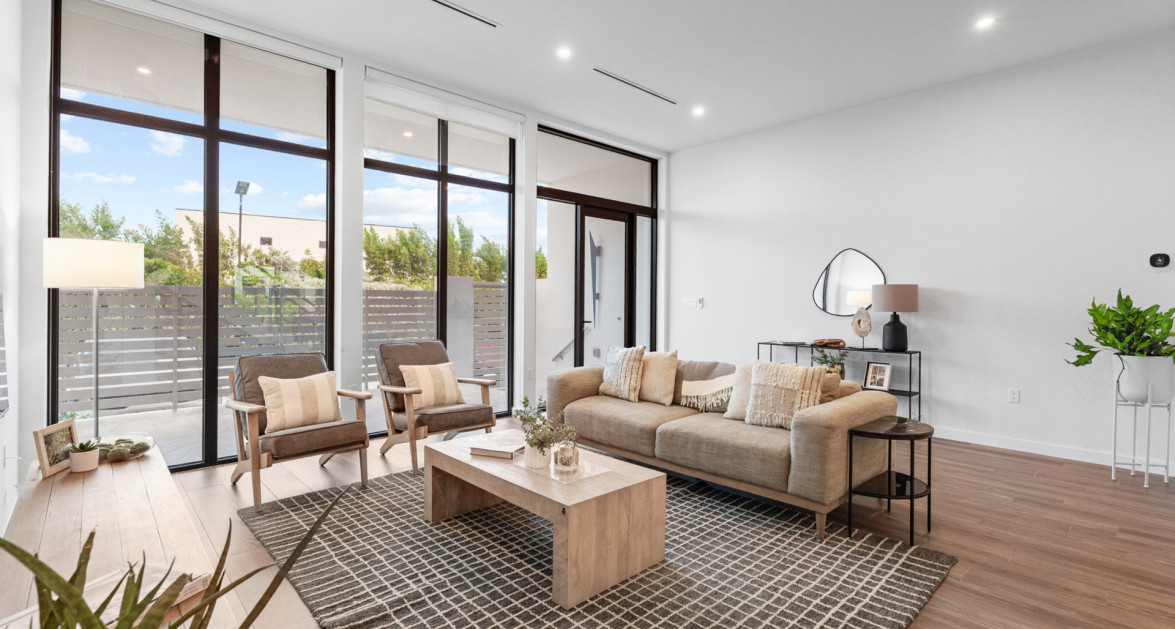 74 Bahia - Modern 4-Bedroom Townhouse in Amenity-Rich South Sound Community - Image 2