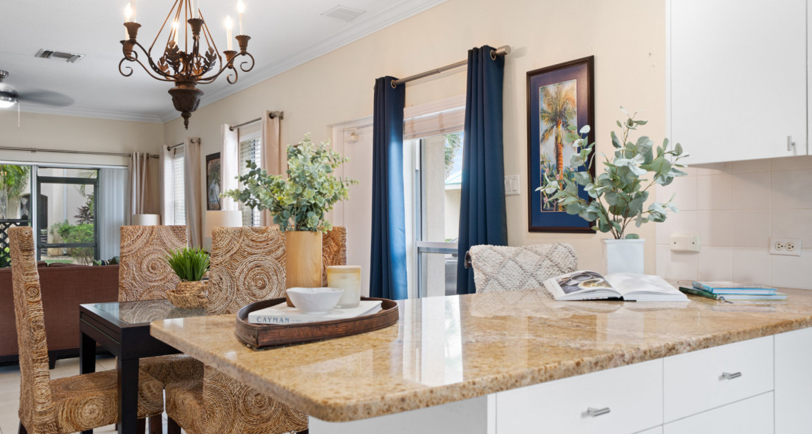 8 GRAND PALMS | BEAUTIFULLY PRESENTED, LARGE 2-BED UNIT IN PRIME SOUTH SOUND COMPLEX - Image 9