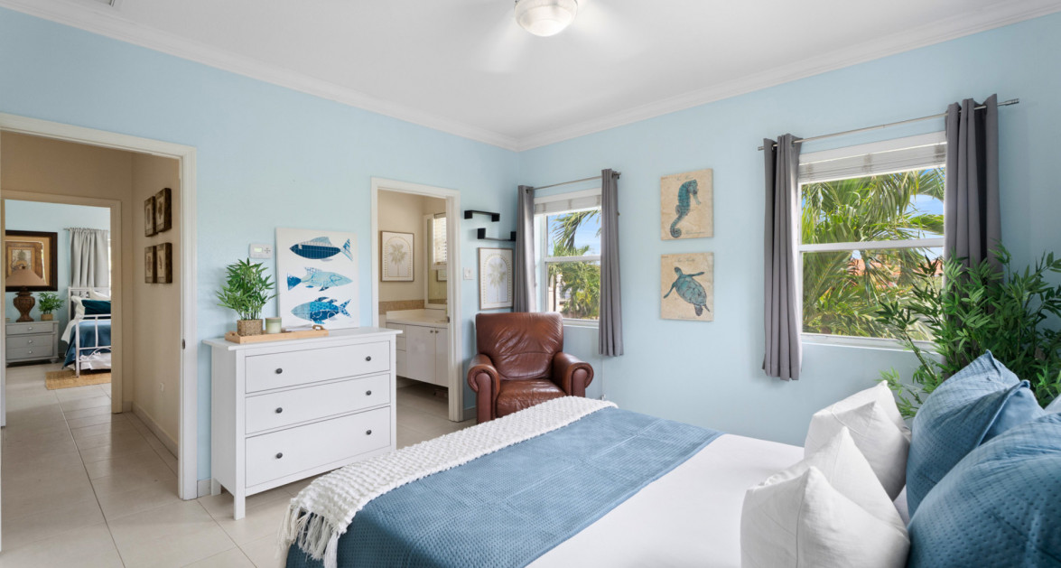 8 GRAND PALMS | BEAUTIFULLY PRESENTED, LARGE 2-BED UNIT IN PRIME SOUTH SOUND COMPLEX - Image 14