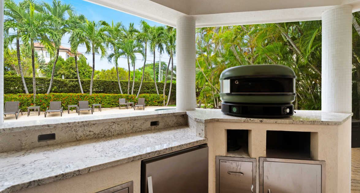 8 GRAND PALMS | BEAUTIFULLY PRESENTED, LARGE 2-BED UNIT IN PRIME SOUTH SOUND COMPLEX - Image 26