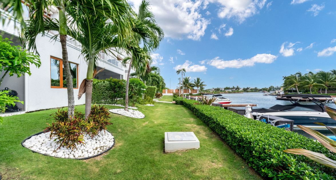 ARVIA 2 BED GROUND FLOOR - Image 2