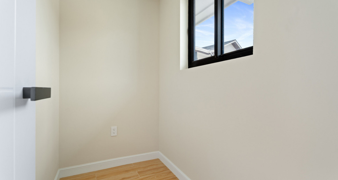 Arza - New Construction - Biggest 2 Bed 2 Bath + Den Unit! - Image 13