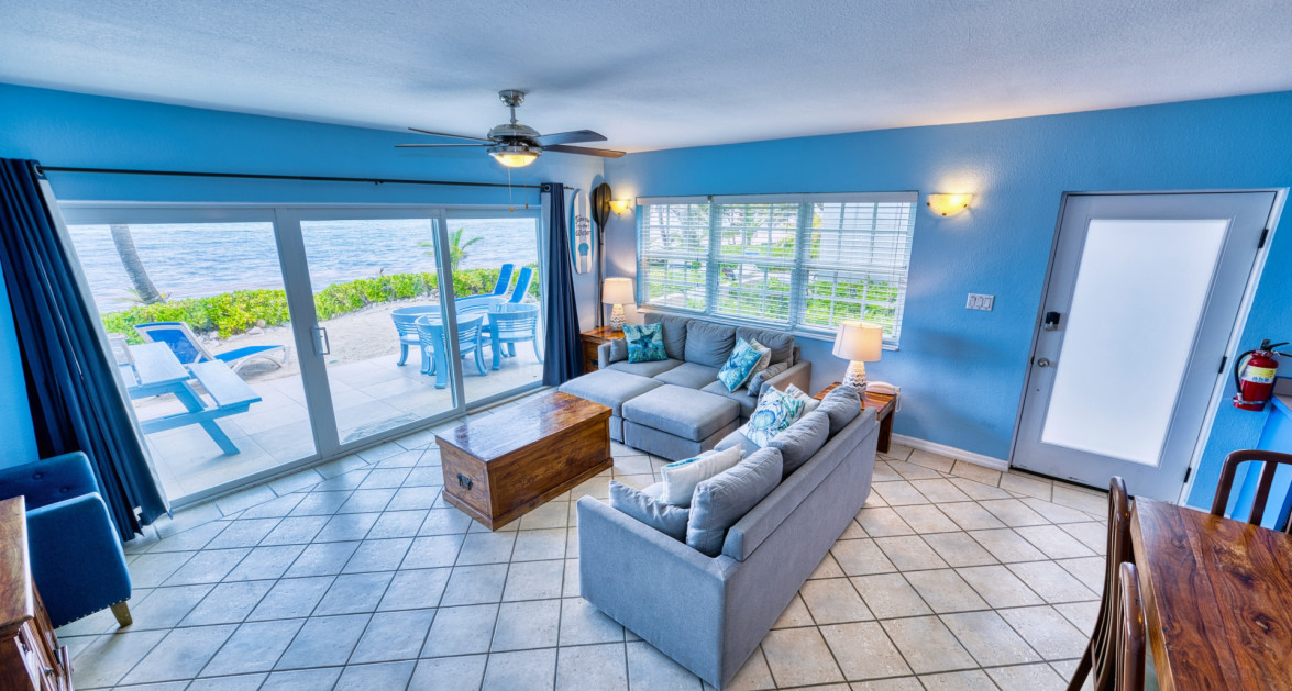 Azure Breeze Beachfront 3-Bedroom Villa - Image 22