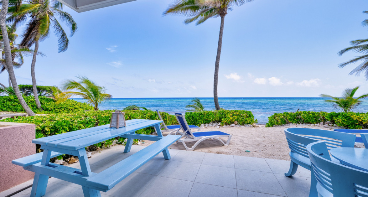 Azure Breeze Beachfront 3-Bedroom Villa - Image 23