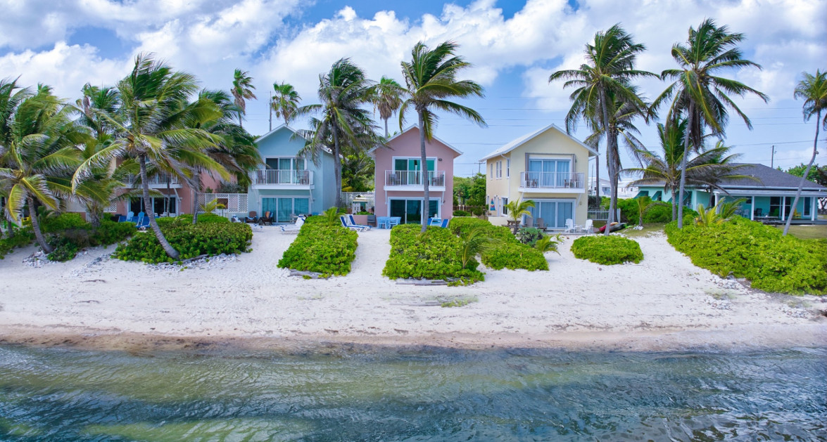 Azure Breeze Beachfront 3-Bedroom Villa - Image 20