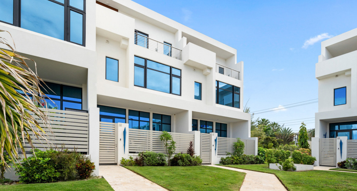 Bahia #6 (South Sound 3 Bed / 3.5 Bath Modern Townhouse)