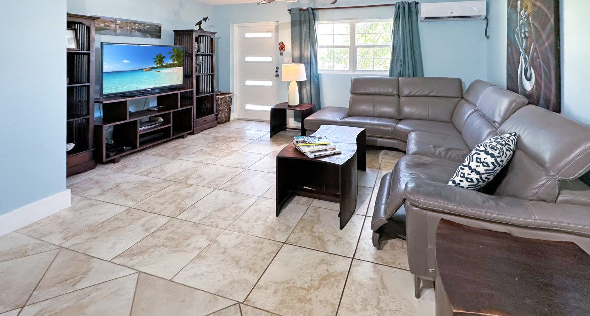 Banana Walk, 2 Bedroom in South Sound - Image 2