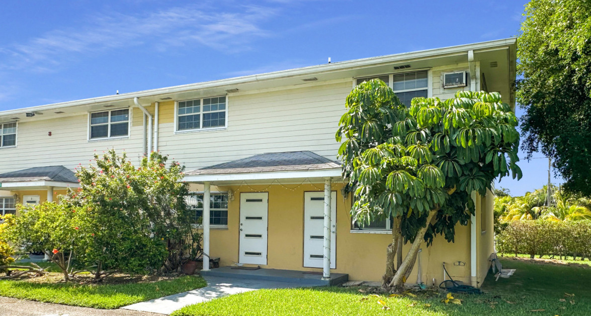 Banana Walk, 2 Bedroom in South Sound