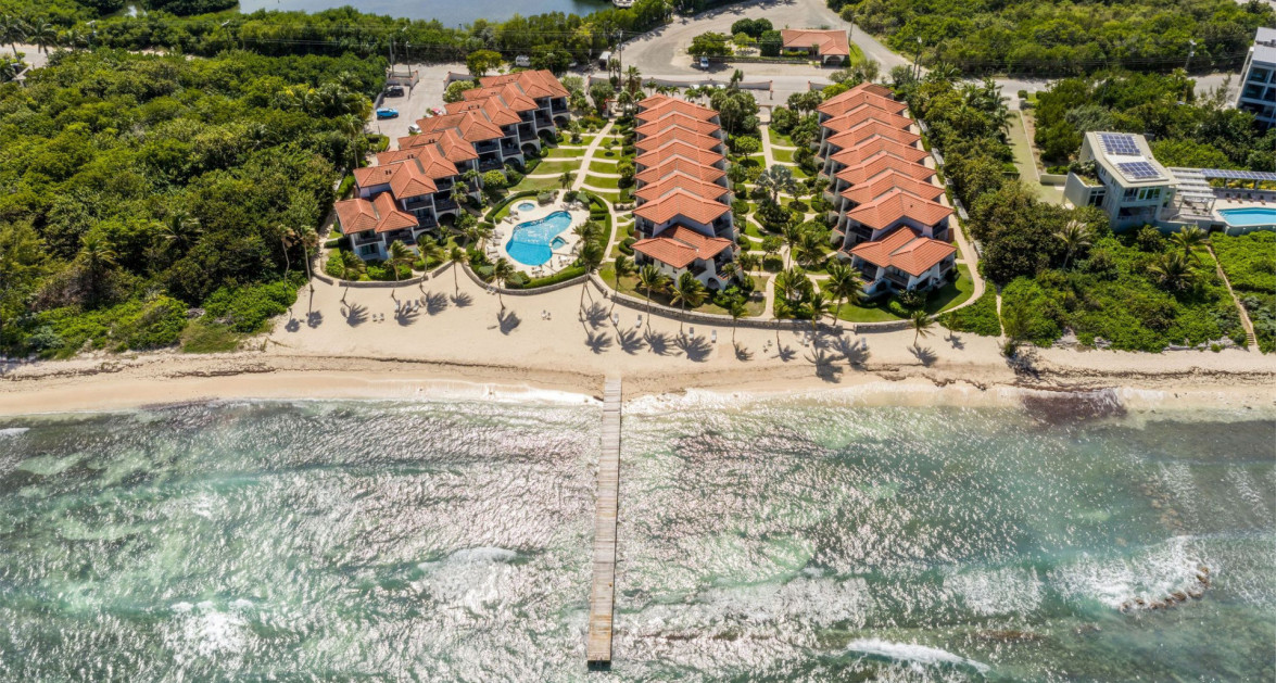 Beachfront #22 Villas Pappagallo - Image 11