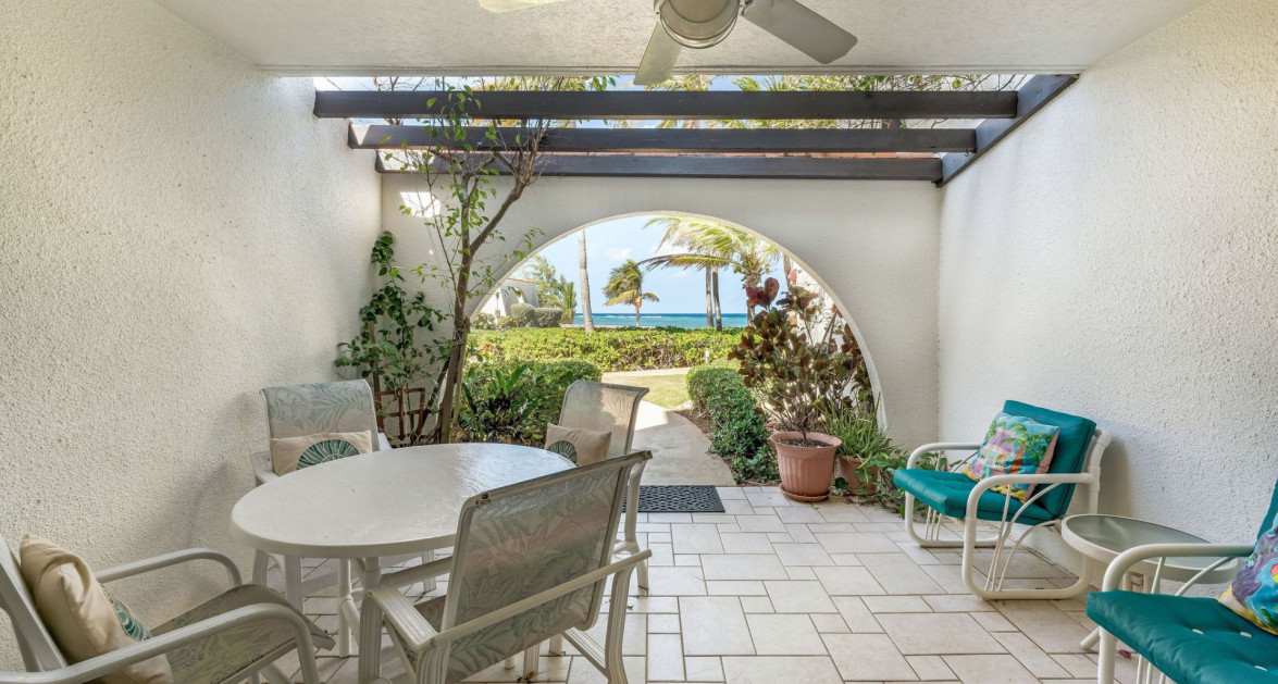 Beachfront #22 Villas Pappagallo - Image 18