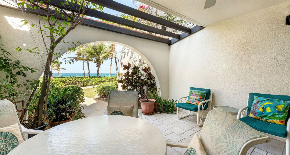 Beachfront #22 Villas Pappagallo - Image 7