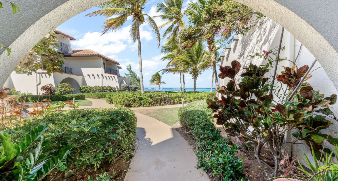 Beachfront #22 Villas Pappagallo - Image 26