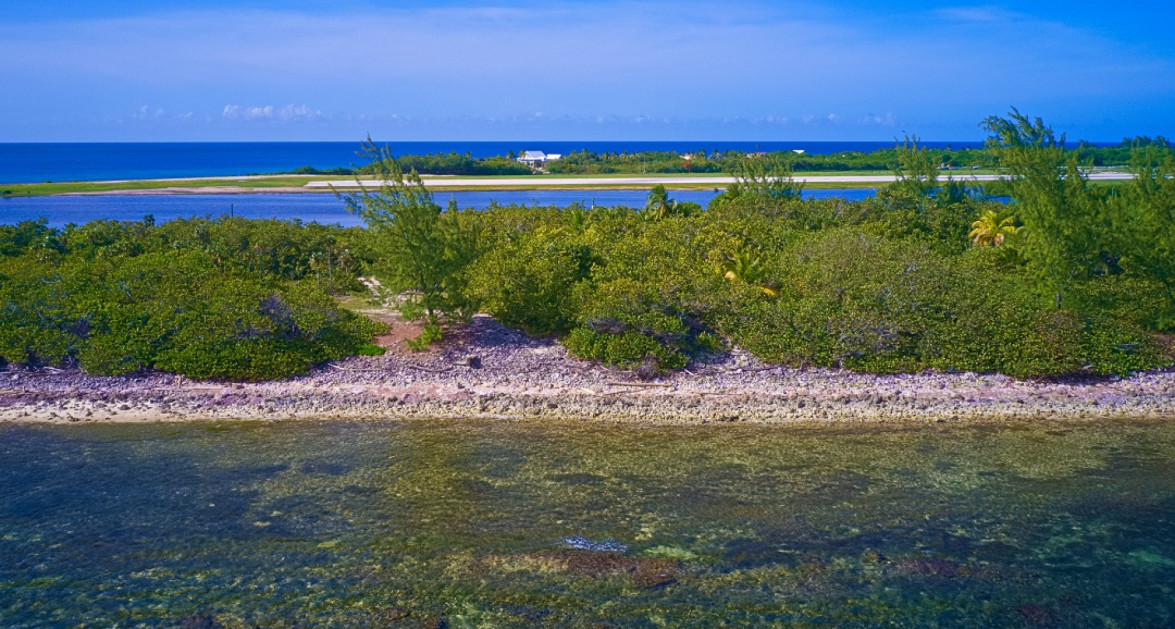 Beachfront Brac Hotel Zone 2.5acres - Image 10