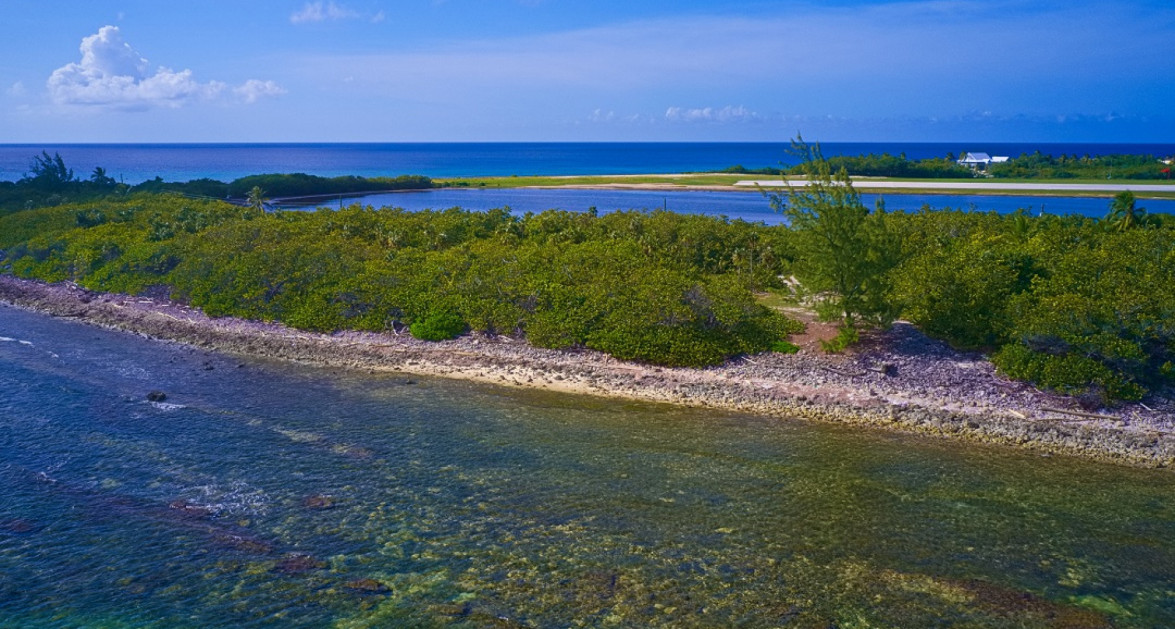 Beachfront Brac Hotel Zone 2.5acres - Image 9