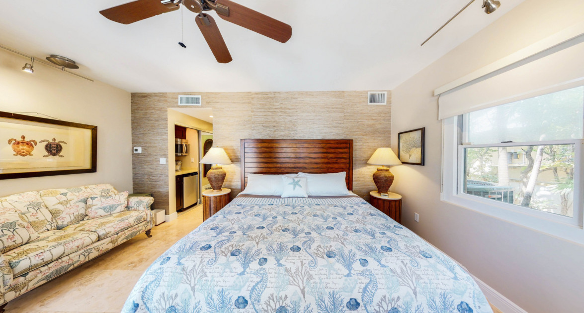 Beachfront Home - Prospect Point - Image 13