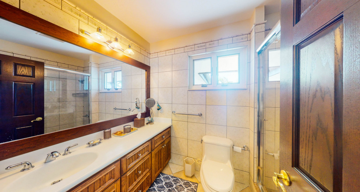 Beachfront Home - Prospect Point - Image 16