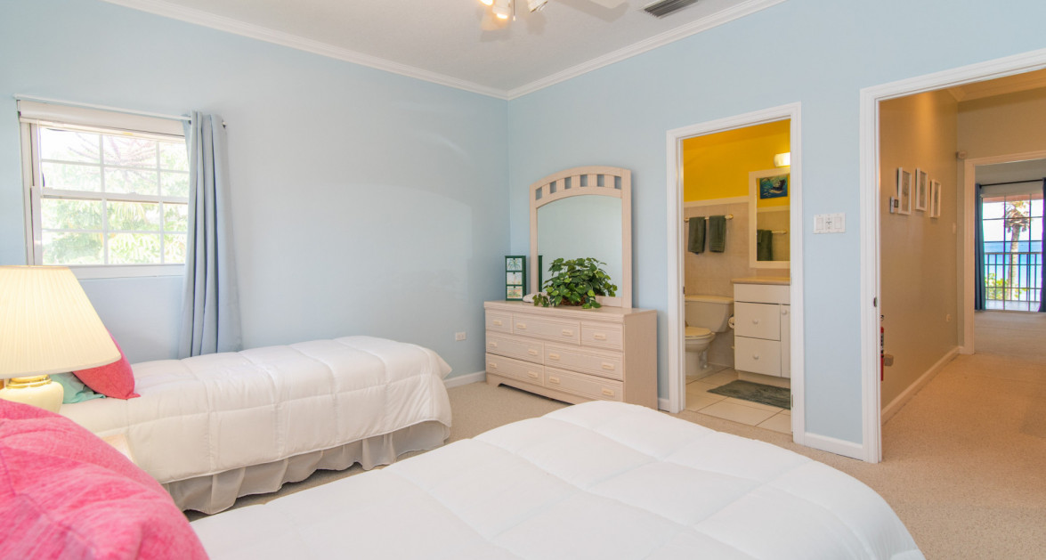 BEACHFRONT NORTHSIDE CONDO NORTHERN LIGHTS 4 - Image 17