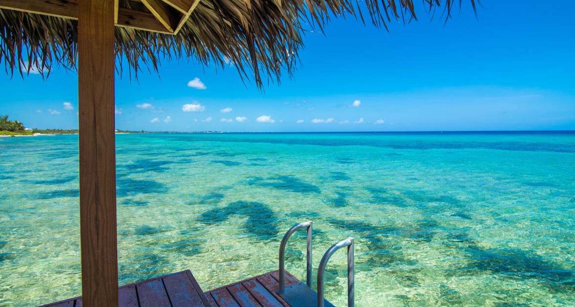 BEACHFRONT NORTHSIDE CONDO NORTHERN LIGHTS 4 - Image 1