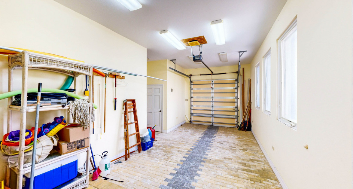 Beachfront Retreat with Pool and Stunning Views - Image 12