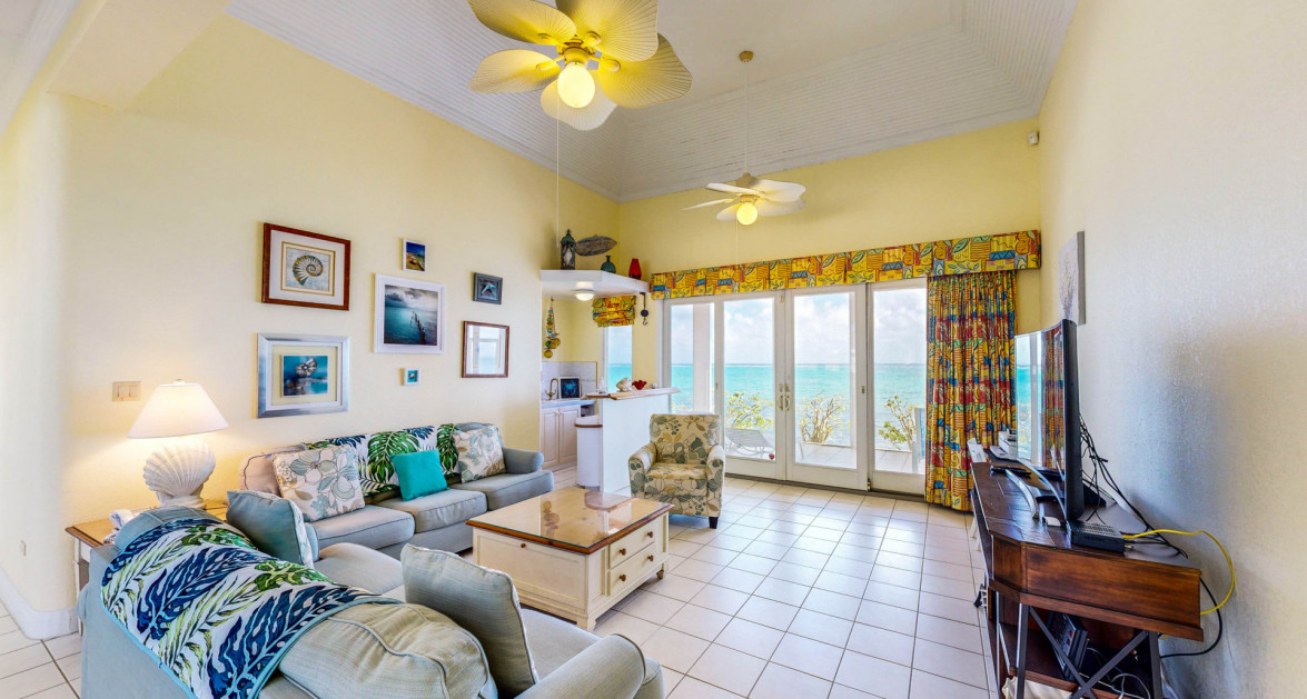 Beachfront Retreat with Pool and Stunning Views - Image 5