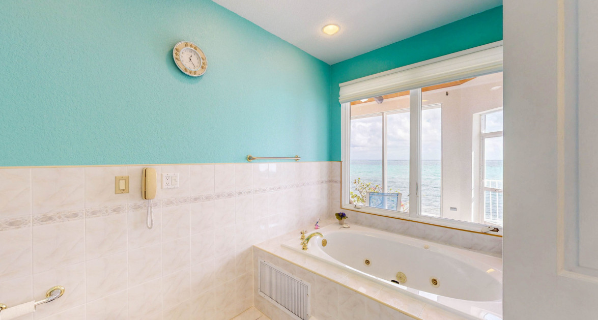 Beachfront Retreat with Pool and Stunning Views - Image 9