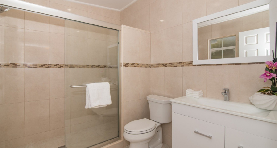 Beachfront Single-Level South Sound Home - Image 12