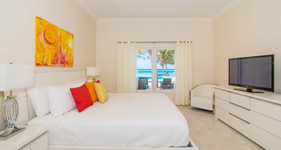 Beachfront Single-Level South Sound Home - Image 11