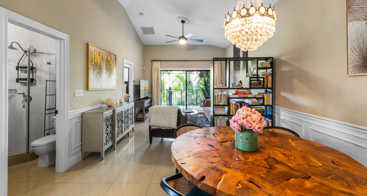 Beautifully Upgraded Lantern Point Condo - Image 2