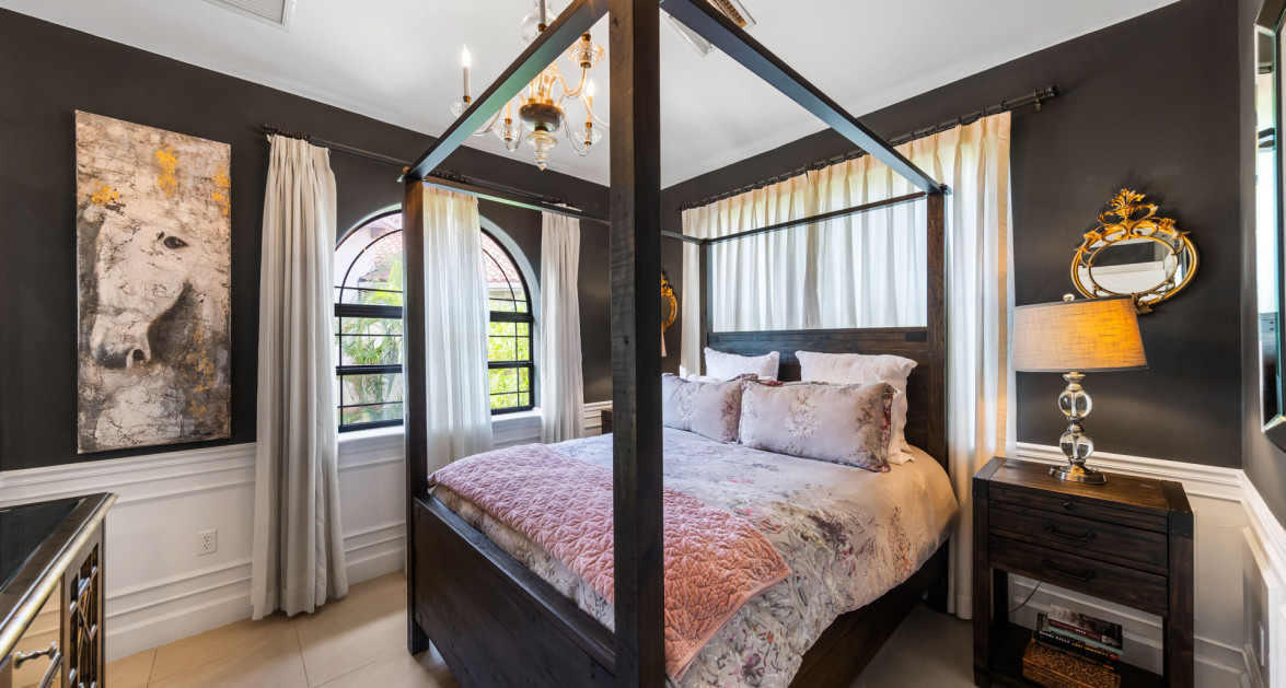 Beautifully Upgraded Lantern Point Condo - Image 8