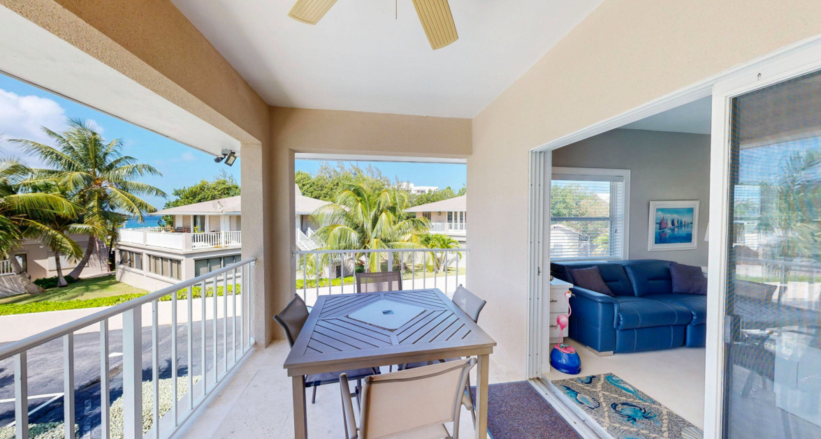 Bonnie's Arch 2 Bed Oceanview Condo - Image 4
