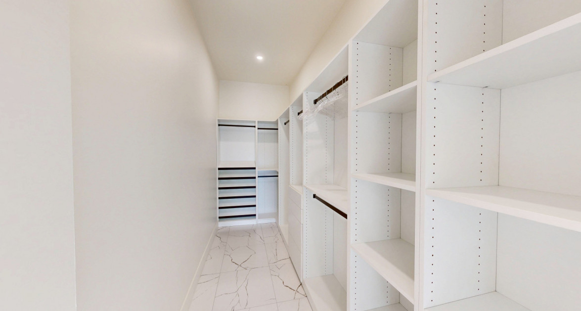 Brand New Luxury Villa - Image 11